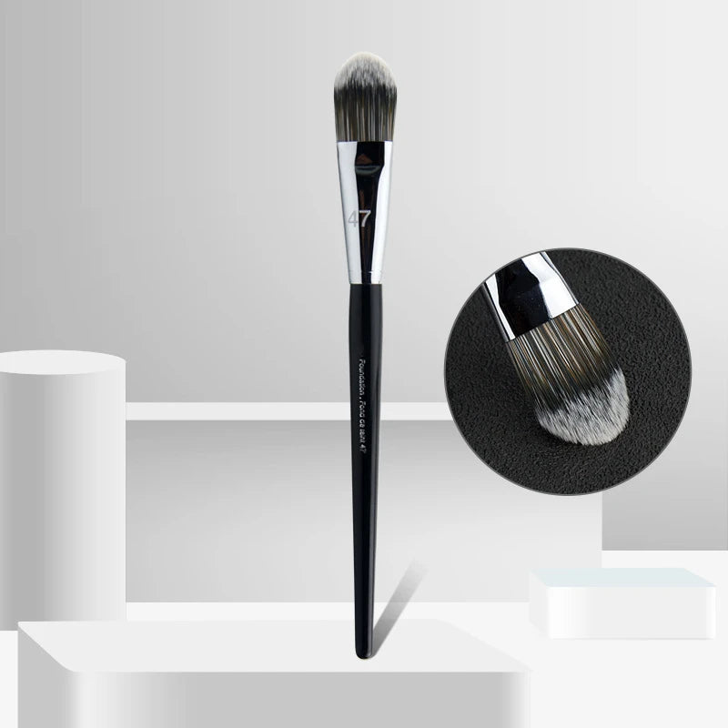 LOYBJ Foundation Brush – 47 Broom Head Liquid & Concealer Makeup Tool