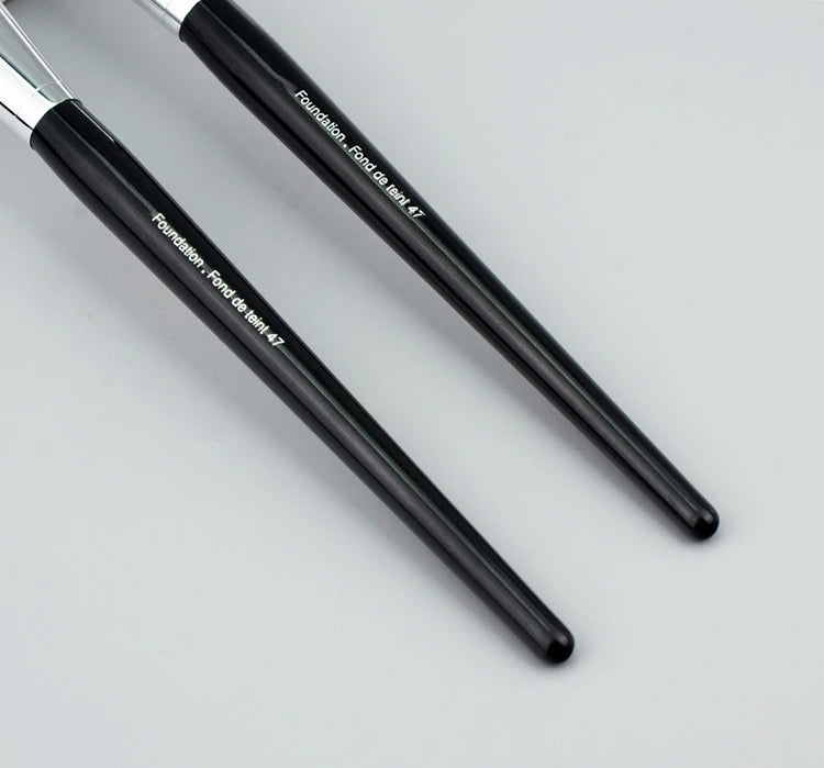 LOYBJ Foundation Brush – 47 Broom Head Liquid & Concealer Makeup Tool