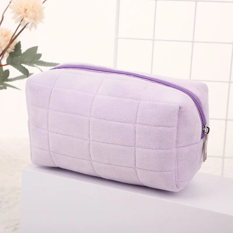 Plush Makeup Bag – Portable Travel Cosmetic Pouch with Zipper