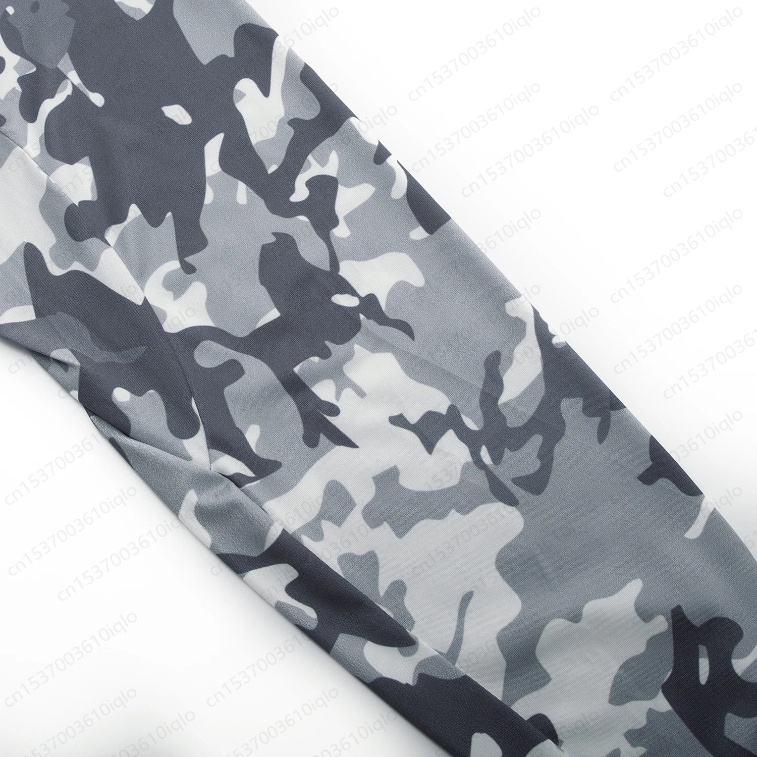 HUK Men’s Hooded Fishing Shirt – UPF 50+ Camouflage Long Sleeve