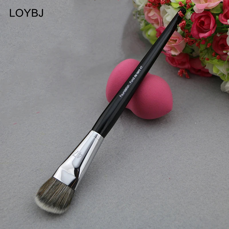 LOYBJ Foundation Brush – 47 Broom Head Liquid & Concealer Makeup Tool